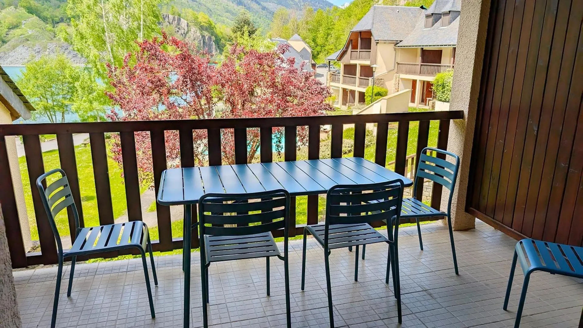 Apartman Appt T3 Calme Bord Du Lac Avec Piscine Loudenvielle